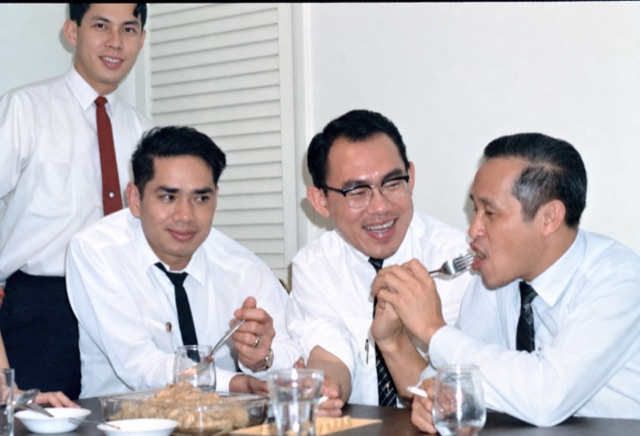 ร่วมโต๊ะอาหาร